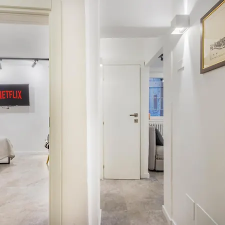 Golden's Nel Cuore Di Μόντενα