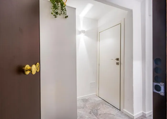 Golden's Nel Cuore Di * Modena